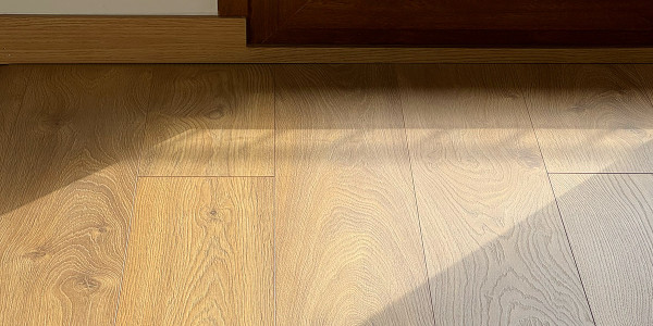 Rehabilitación / Reformas de Pisos Lleida · Instalación de Parquet, Gres, Porcelánicos y Moquetas